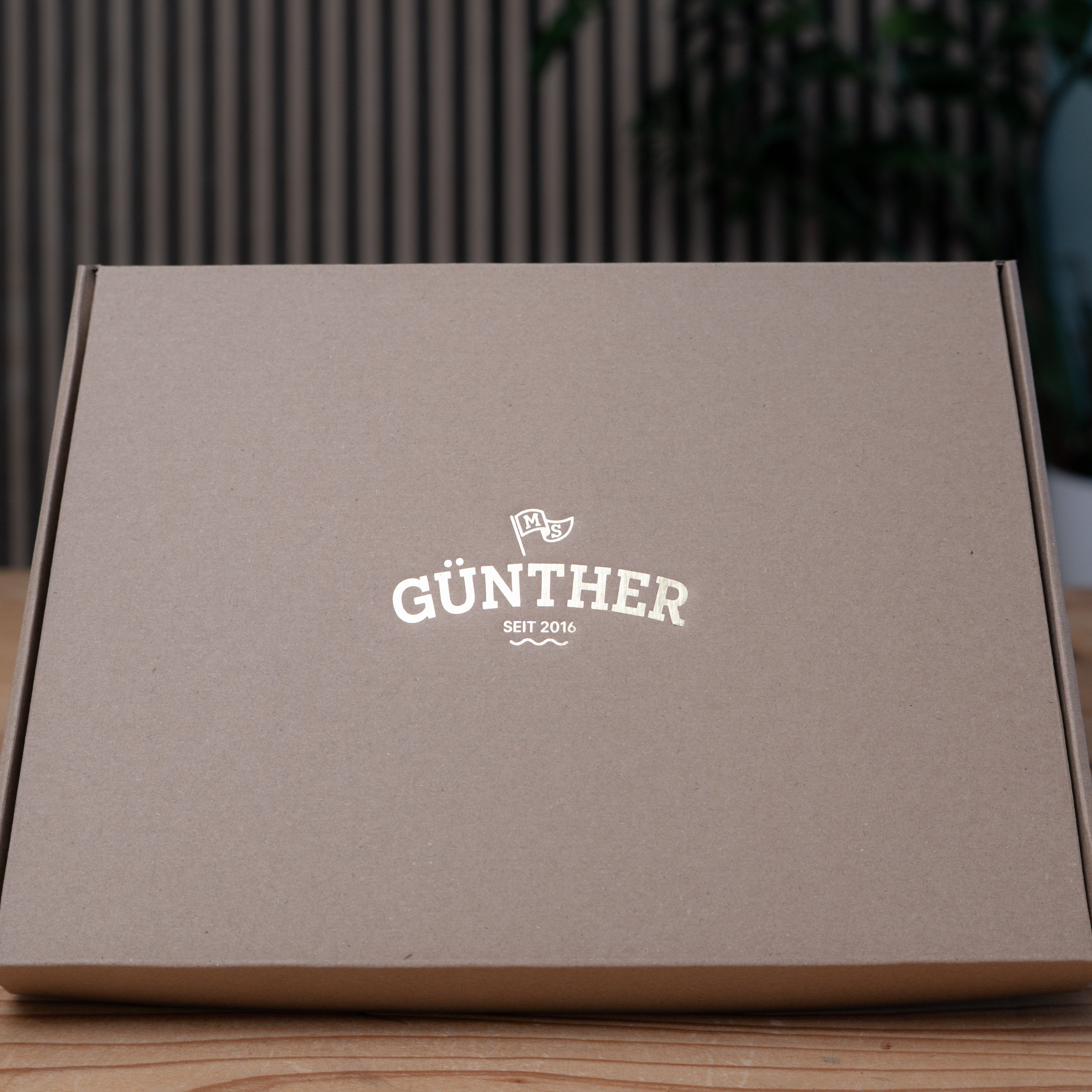 Geschenkbox geschlossen